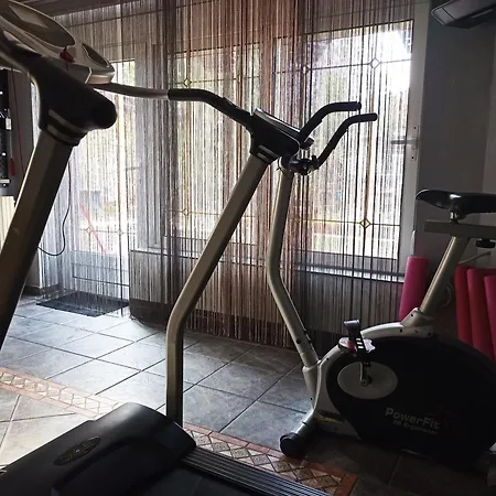 Paws & Pines Hideaway * Belgrád