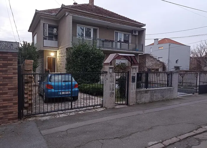 Paws & Pines Hideaway